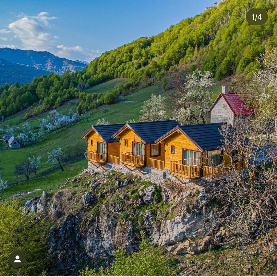 Bujtina Tradicionale Hotel Lepushe Bagian luar foto