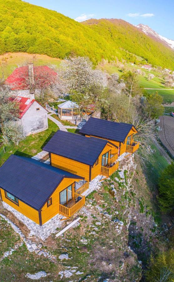 Bujtina Tradicionale Hotel Lepushe Bagian luar foto